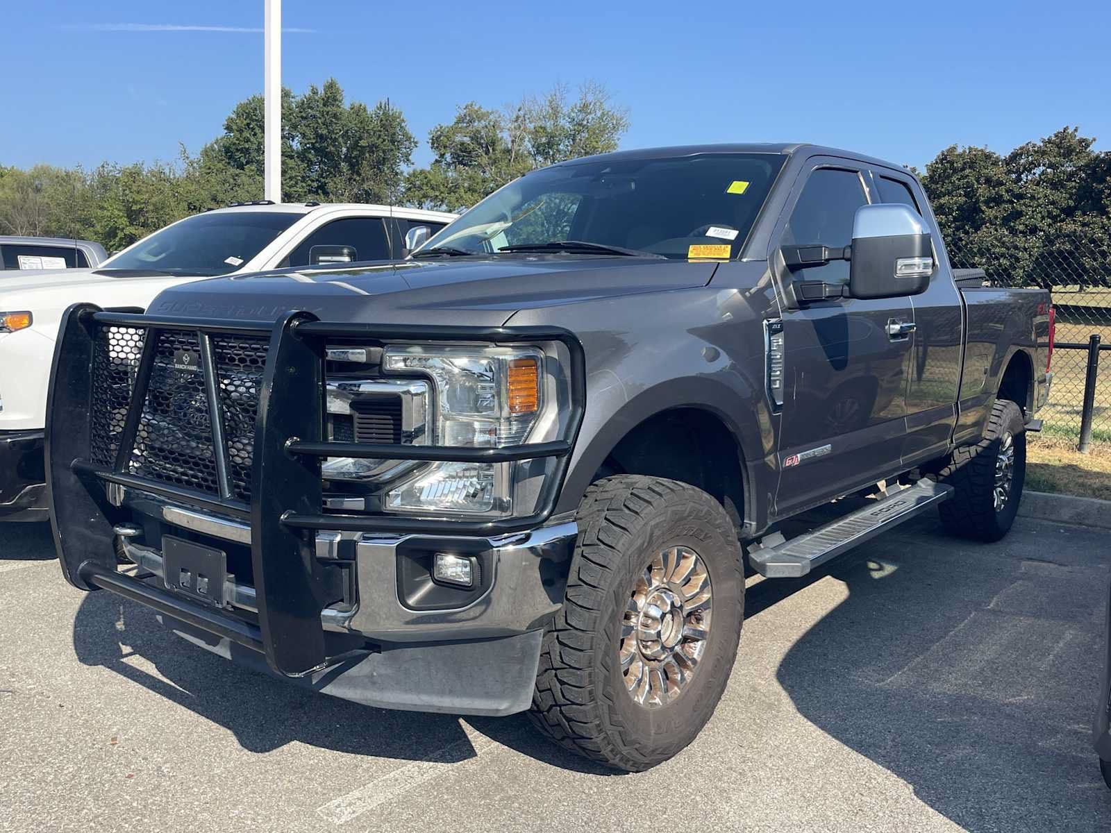 Used 2022 Ford F250 XLT w/ XLT Premium Package AWD/4WD image 3