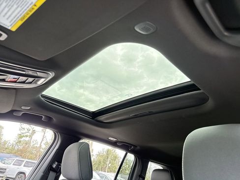 New 2026 Jeep Grand Cherokee Laredo AWD/4WD image 17