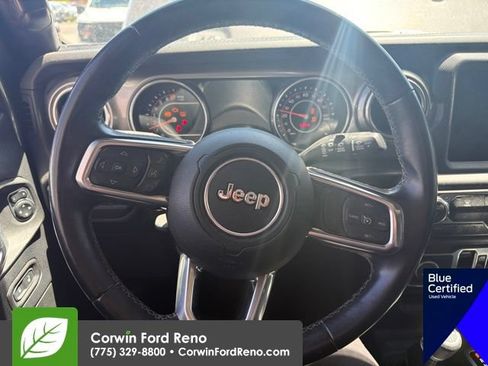 Used 2018 Jeep Wrangler Unlimited Sahara AWD/4WD image 15