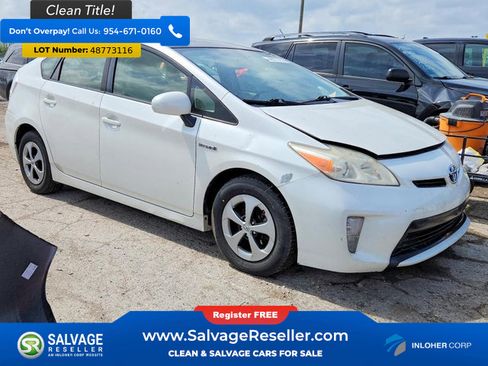 Used 2013 Toyota Prius Four w/ Deluxe Solar Roof Pkg image 5