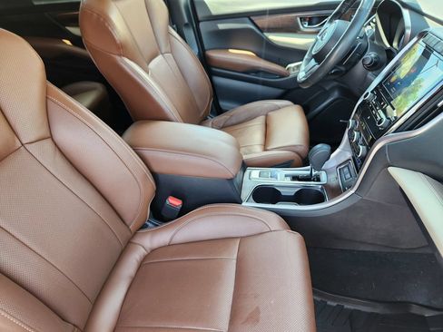 Used 2019 Subaru Ascent Touring AWD/4WD image 13