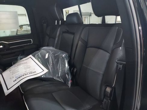New 2026 RAM 2500 Laramie AWD/4WD image 29