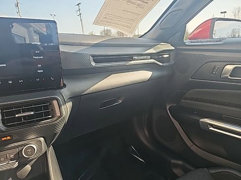 Used 2024 Ford Mustang Coupe image 18