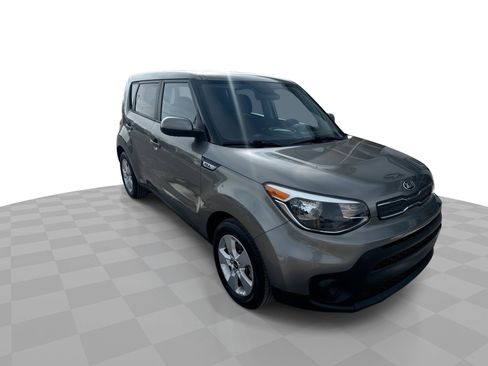 Used 2018 Kia Soul w/ Convenience Package image 2