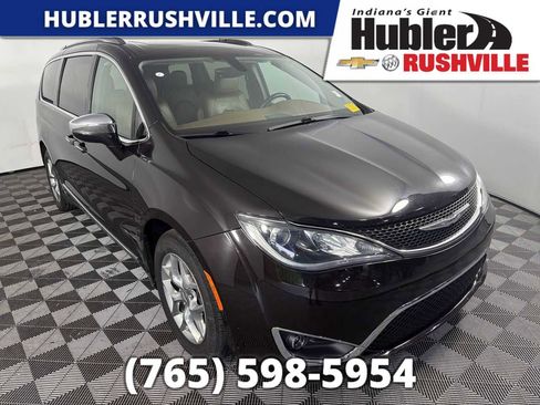 Used 2018 Chrysler Pacifica Limited FWD image 1