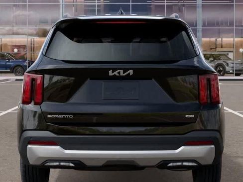 Certified 2026 Kia Sorento S AWD/4WD image 13