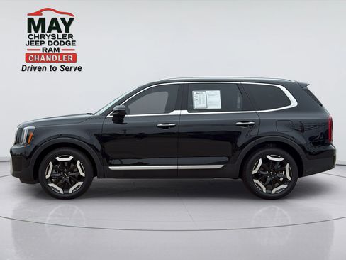 Used 2025 Kia Telluride S FWD image 4