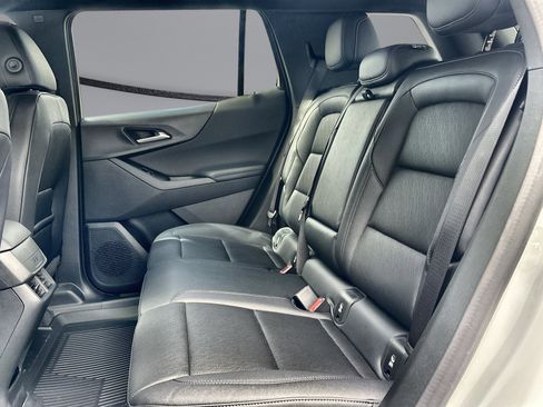 New 2026 Chevrolet Equinox LT w/ Convenience Package II AWD/4WD image 31