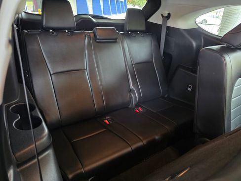 Used 2024 Toyota Highlander XLE AWD/4WD image 13