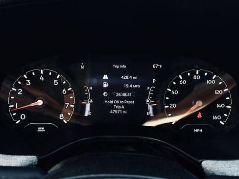 Used 2022 Jeep Compass Latitude w/ Sun and Sound Group AWD/4WD image 28