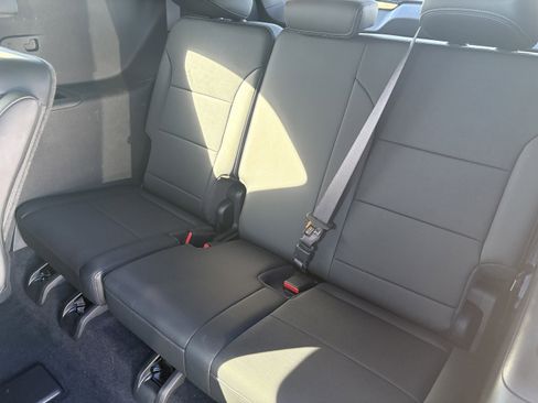 Used 2025 Buick Enclave Preferred image 10