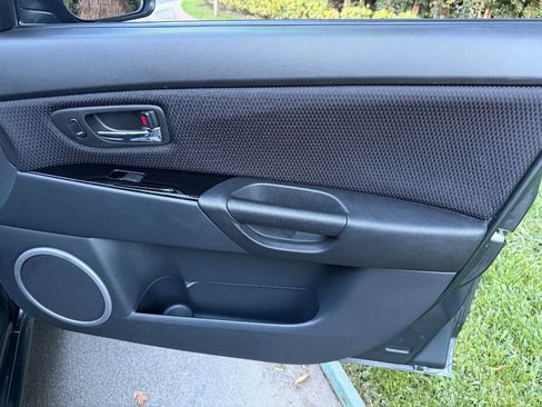 Used 2009 MAZDA MAZDA3 s Touring image 23