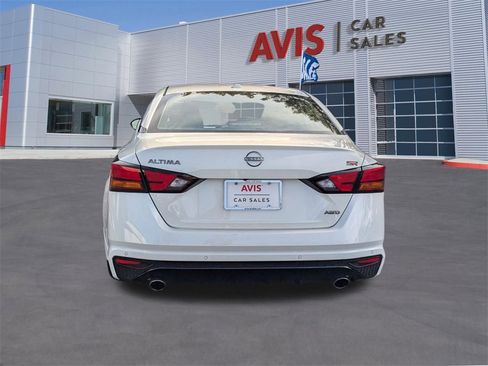 Used 2025 Nissan Altima 2.5 SR image 9
