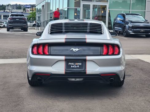 Used 2019 Ford Mustang Coupe w/ Equipment Group 101A RWD image 6