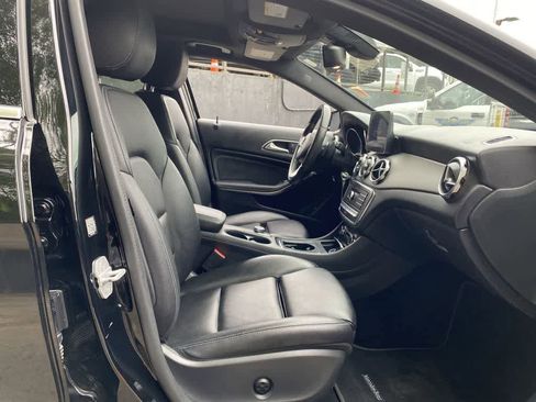 Used 2018 Mercedes-Benz GLA 250 4MATIC image 19