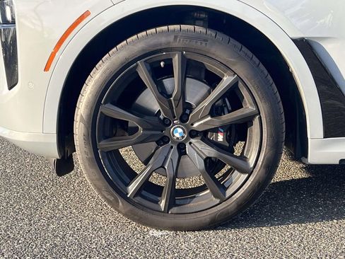 Used 2023 BMW X7 xDrive40i w/ M Sport Package image 6