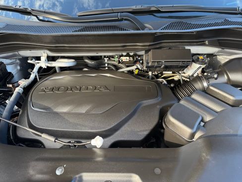 Used 2024 Honda Ridgeline Sport image 8