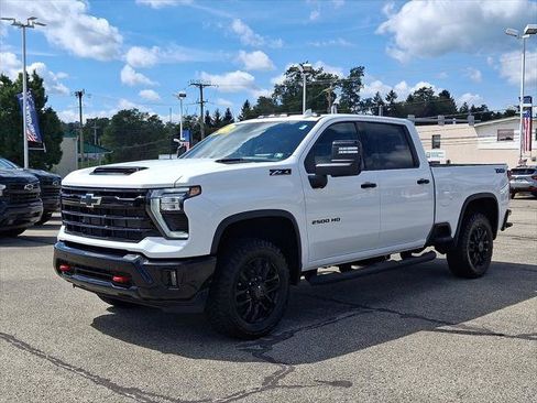Used 2026 Chevrolet Silverado 2500 LTZ w/ LTZ Plus Package AWD/4WD image 4