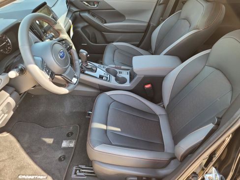 New 2026 Subaru Crosstrek 2.5i Limited w/ Crosstrek Mirror Package AWD/4WD image 3