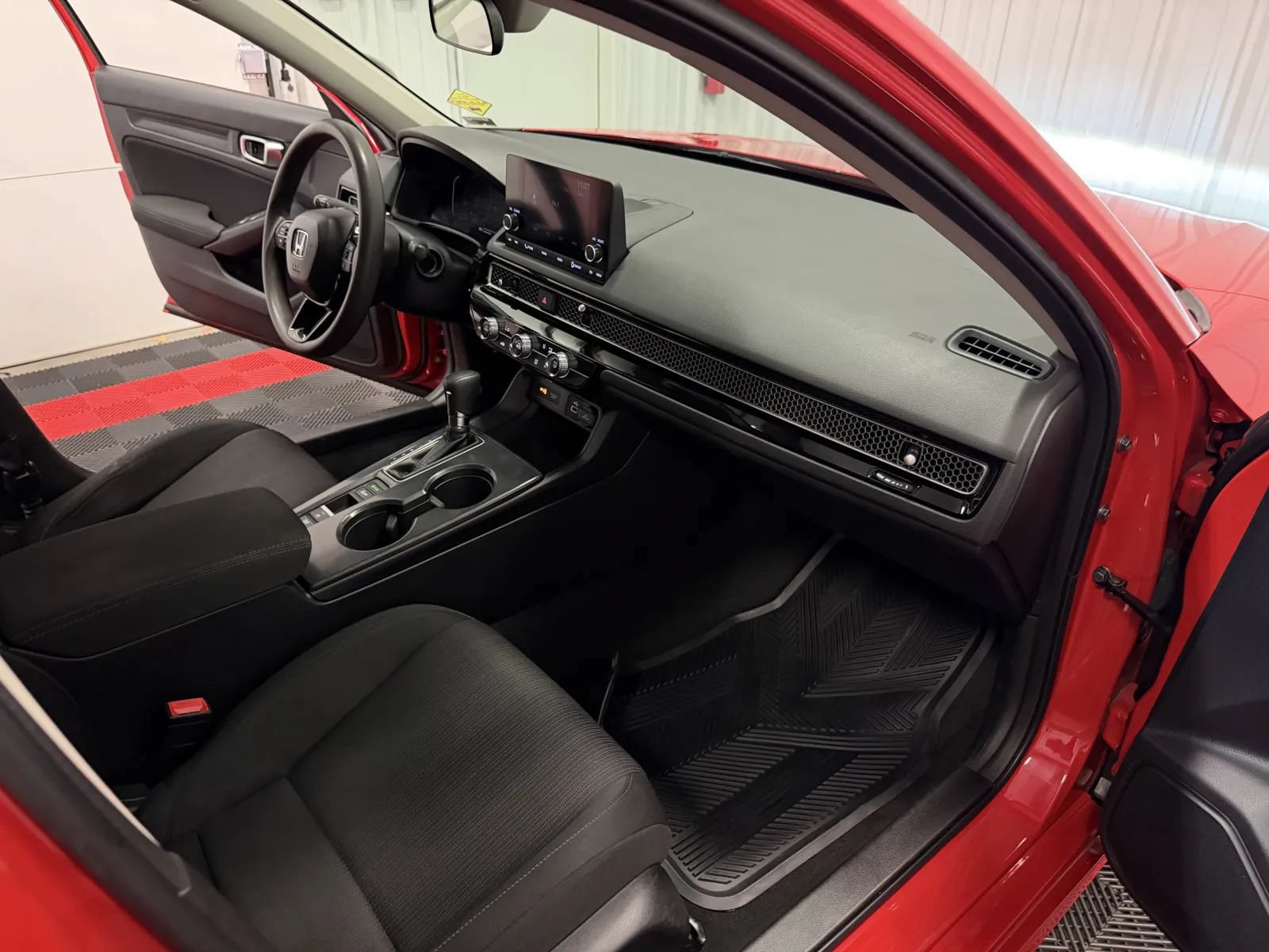 Used 2023 Honda Civic LX image 43