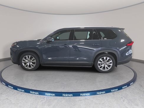 Used 2024 Toyota Grand Highlander AWD Hybrid image 9
