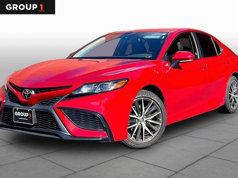 Used 2023 Toyota Camry SE w/ Convenience Package image 1