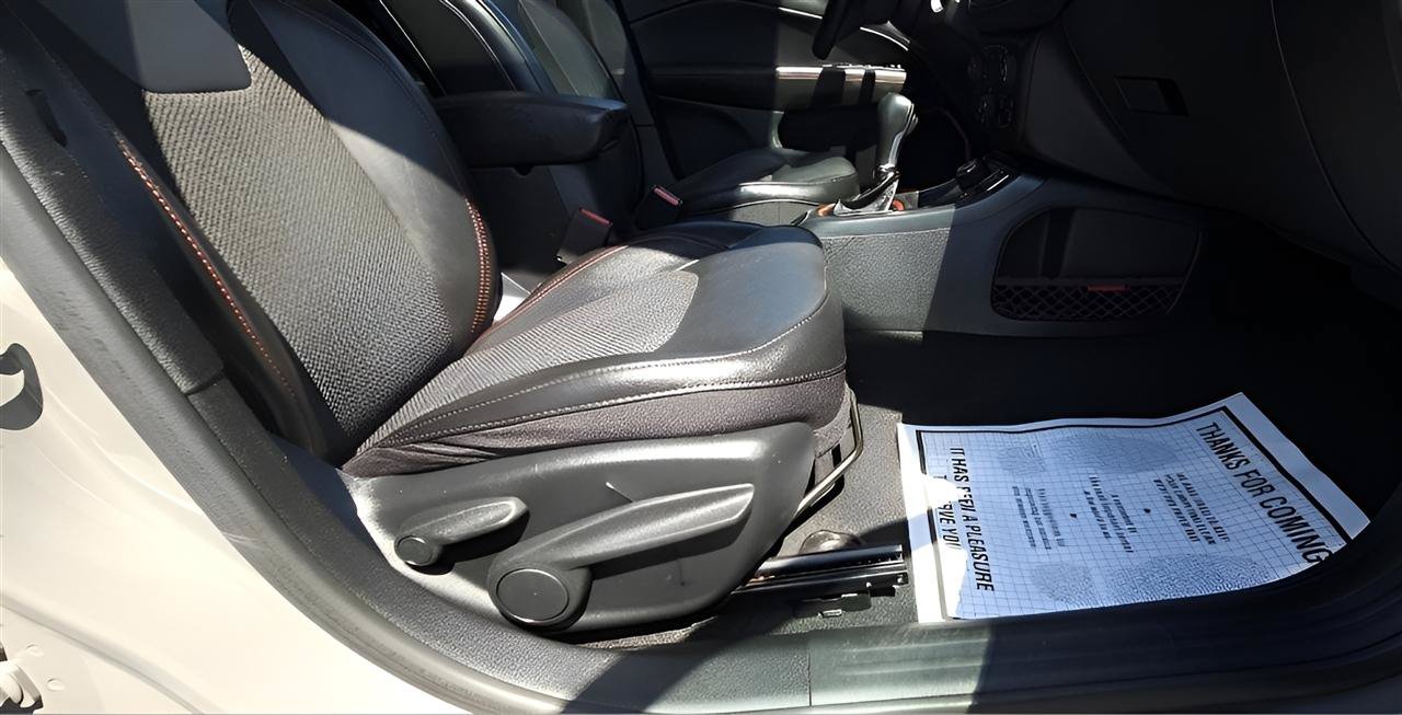 Used 2020 Jeep Compass Trailhawk w/ Cold Weather Group AWD/4WD image 36
