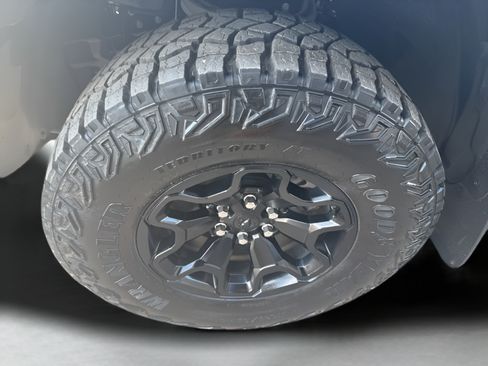 Used 2025 RAM 1500 RHO AWD/4WD image 9