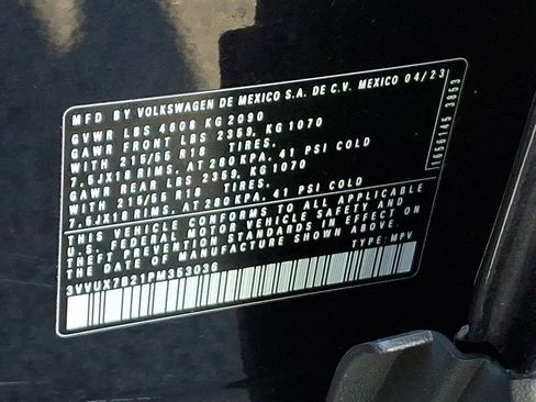 Certified 2023 Volkswagen Taos SE image 27