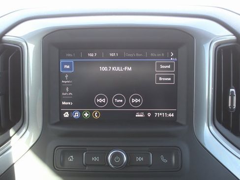 Used 2022 Chevrolet Silverado 2500 Custom w/ Custom Convenience Package image 25