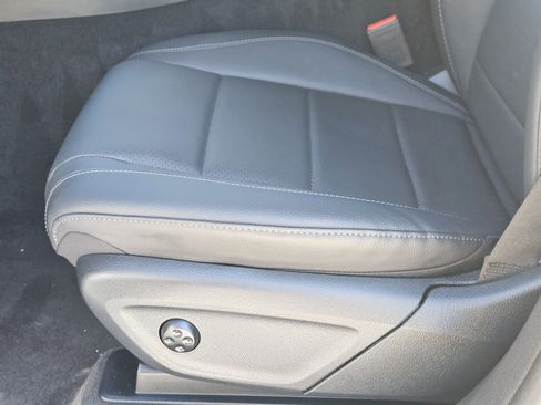 Certified 2025 Mercedes-Benz GLS 450 4MATIC image 24