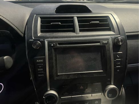 Used 2013 Toyota Camry SE image 5