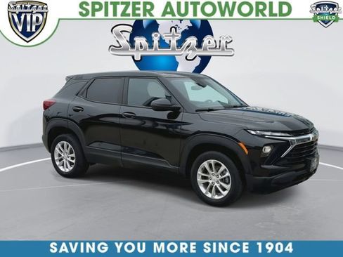 Used 2025 Chevrolet TrailBlazer LS w/ LS Convenience Package AWD/4WD image 3
