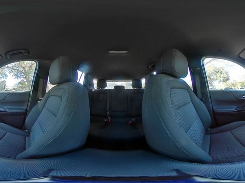 Used 2025 Chevrolet Equinox LT image 36