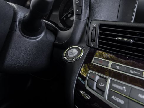 Used 2019 INFINITI Q70 Luxe RWD image 11