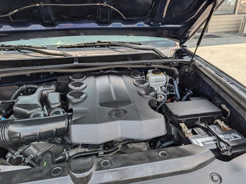 Used 2014 Toyota 4Runner Limited AWD/4WD image 28