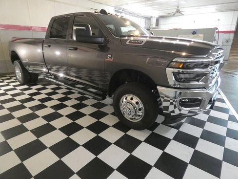 New 2026 RAM 3500 Tradesman image 4
