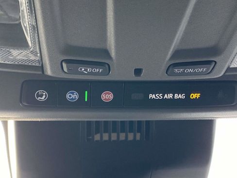 Used 2024 Chevrolet Silverado 2500 Custom w/ Custom Value Package image 27