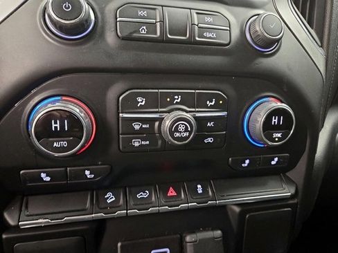 Used 2021 Chevrolet Silverado 1500 LT Trail Boss w/ Convenience Package II image 5