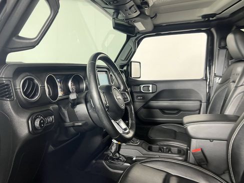 Certified 2022 Jeep Gladiator Overland w/ Popular Equipment Package image 21