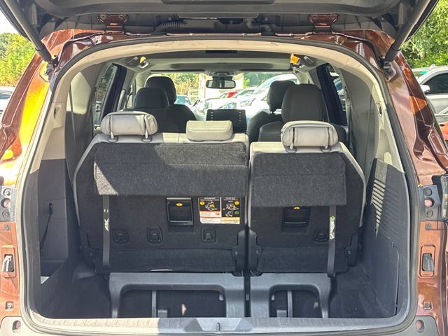 Used 2023 Toyota Sienna XLE FWD image 13