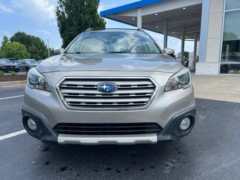 Used 2015 Subaru Outback 2.5i Limited AWD/4WD image 3