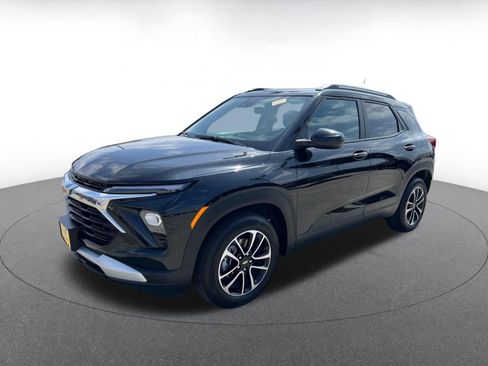 Used 2025 Chevrolet TrailBlazer LT FWD image 4
