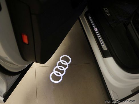 Used 2022 Audi Q8 Premium Plus image 28