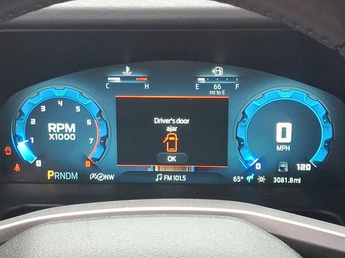 Used 2025 Ford Bronco Outer Banks image 23