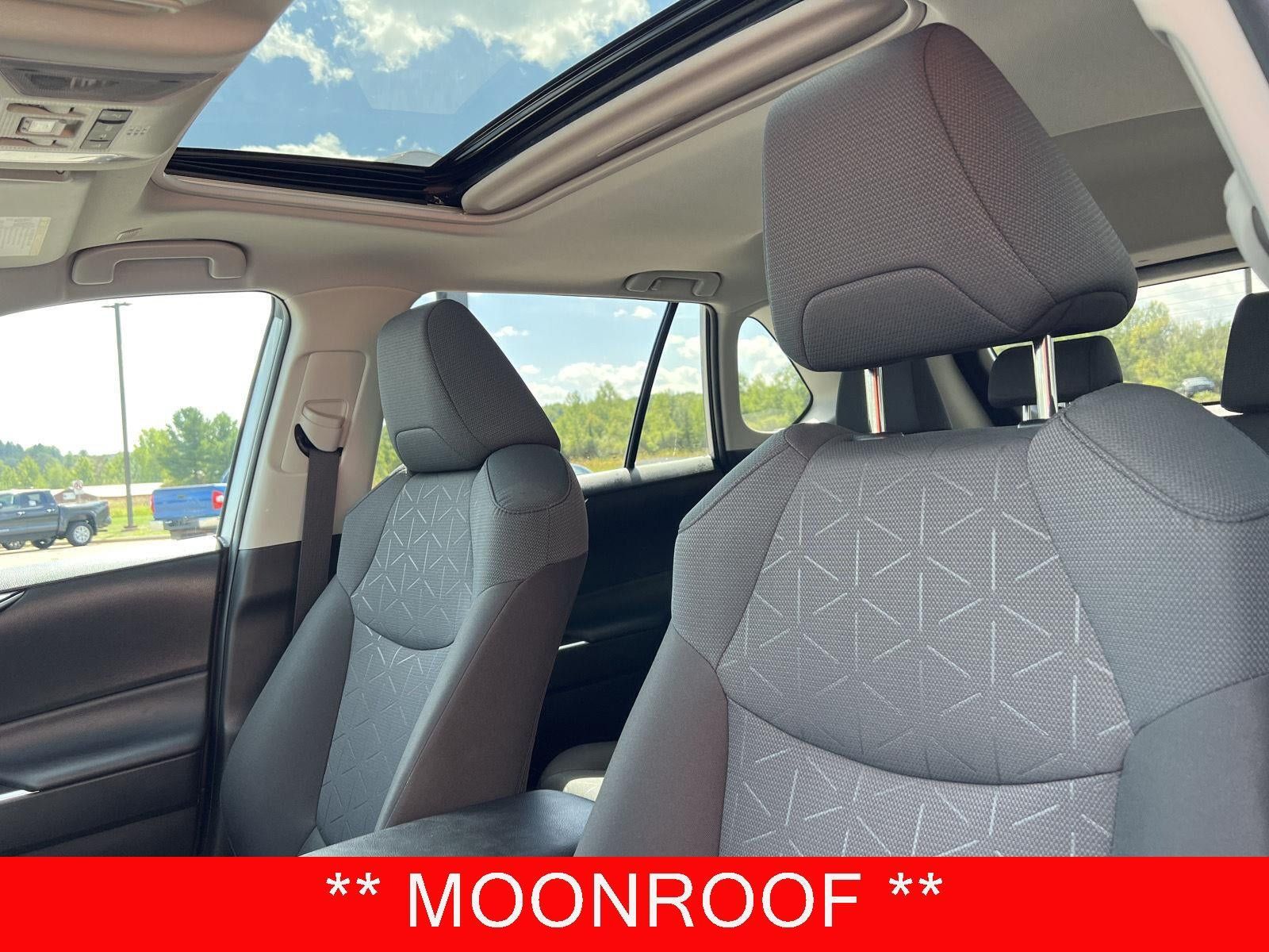 Used 2025 Toyota RAV4 XLE w/ Convenience Package AWD/4WD image 2