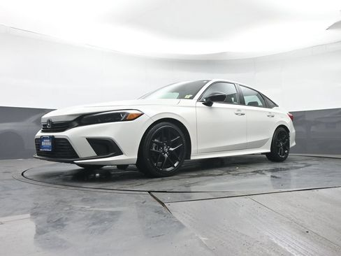 Certified 2024 Honda Civic Sport image 23