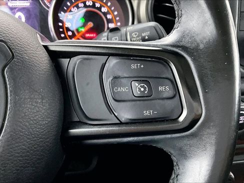Used 2018 Jeep Wrangler Unlimited Sport S image 26