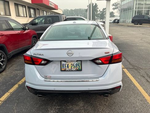 Certified 2023 Nissan Altima 2.5 SR FWD image 5