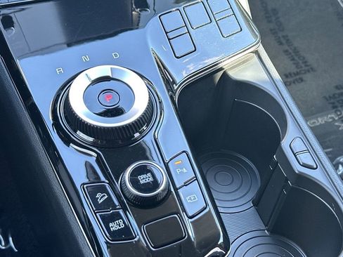 Certified 2025 Kia Sportage LX image 22